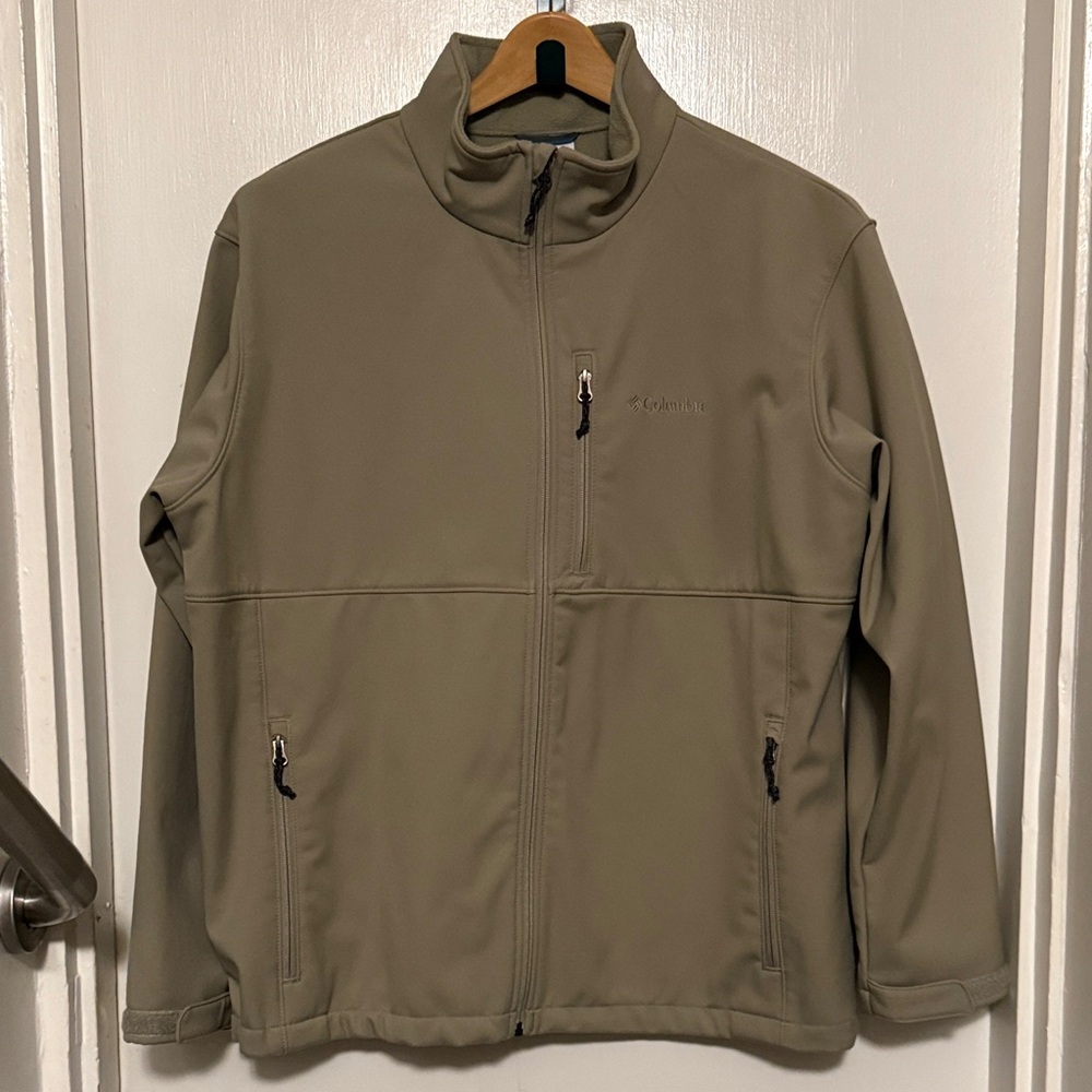 Columbia Men's Tan Performance Jacket